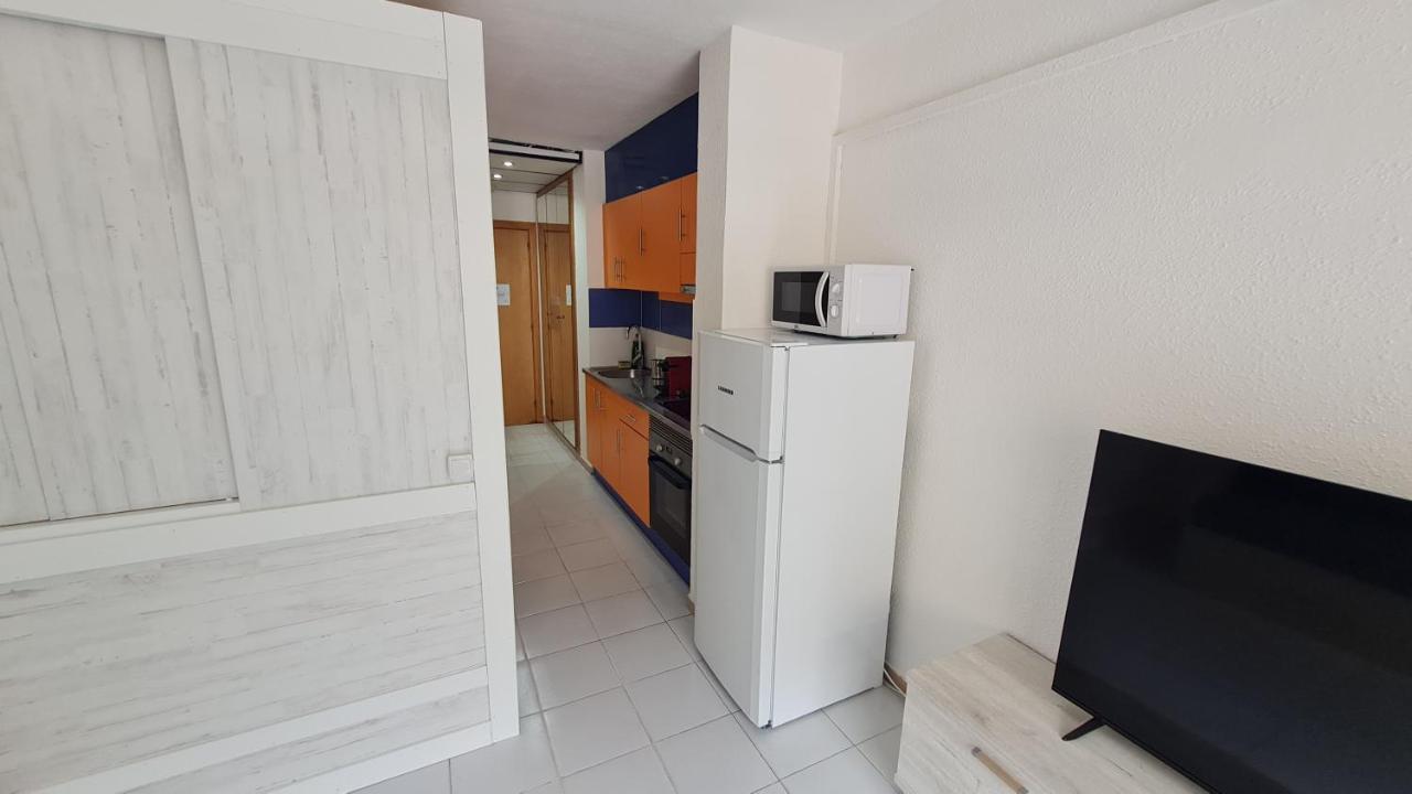Bonito Apartamento Con Piscina سالو المظهر الخارجي الصورة